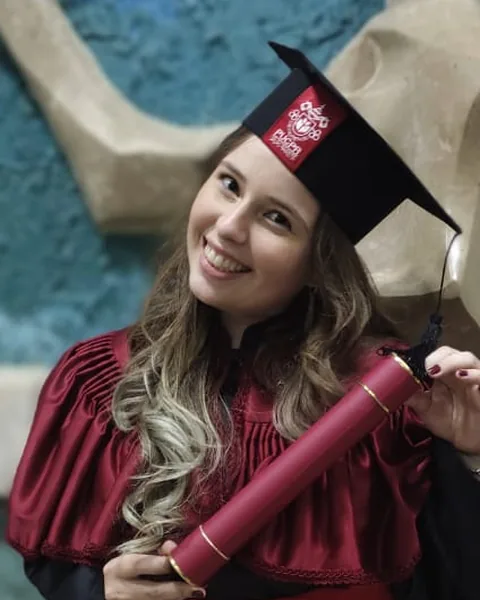 Amanda Regina Gonçalves Modus, advogada